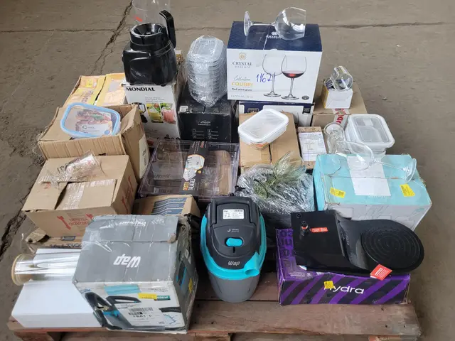 DUCHA ELETRÔNICA HYDRA FIT 5500W 127V, ASPIRADOR WAP GTW COMPACT 1400W 5,5L 220V, TAÇAS GIN BOHEMIA COLIBRI 570ML, TAÇAS LYOR LYS HAND PAINTING