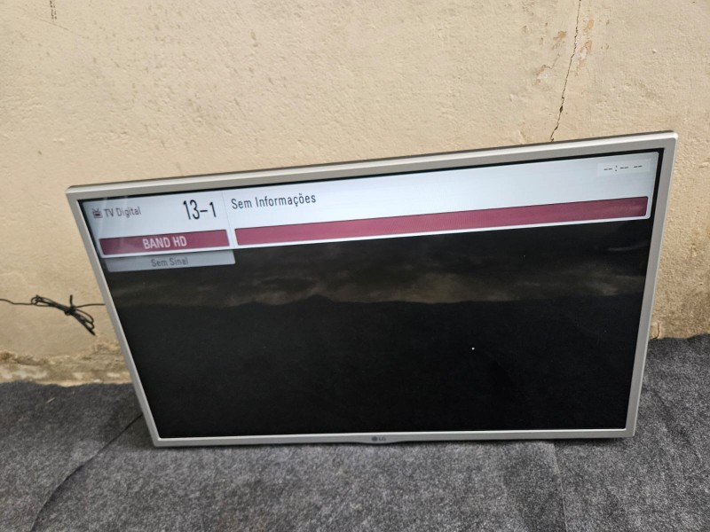 TELEVISÃO DA LG DE 32 POLEGADAS - MAIS INFORMAÇÕES NAS FOTOS