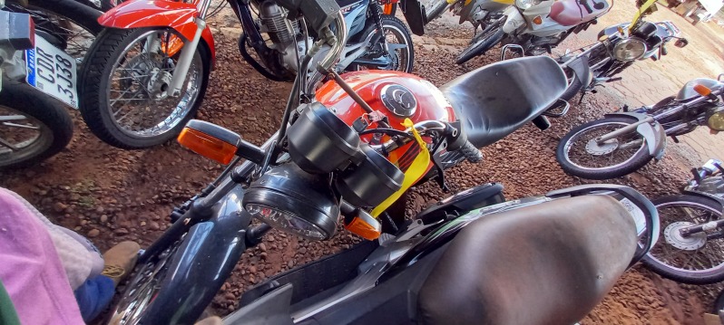 SUCATA APROVEITÁVEL COM MOTOR INSERVÍVEL