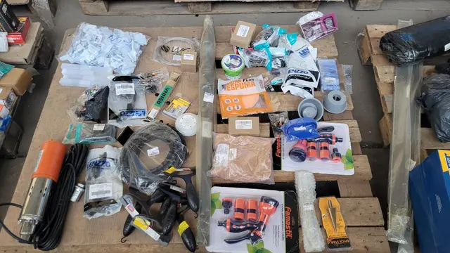 BOMBA SUBMERSÍVEL - MAÇANETAS KIA SPORTAGE - CHAVES EXTRATORAS - TOMADAS MARGIRIUS - TRANSISTORES MOSFET. NO ESTADO QUE SE ENCONTRAM.