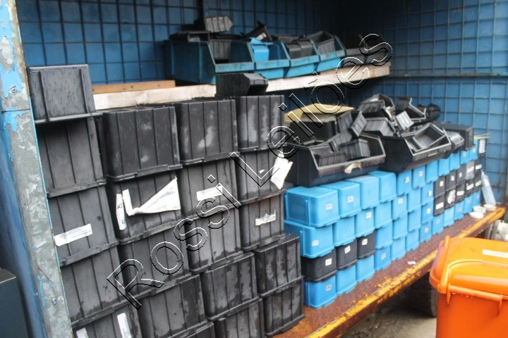 APROX. 150 CAIXAS PLÁSTICAS ORGANIZADORAS - NO ESTADO