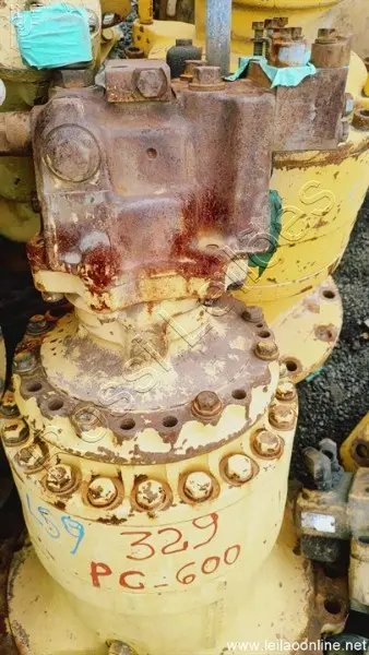 MOTOR DE GIRO KOMATSU PC 600