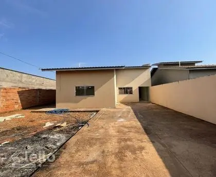 Iporá/GO - Terreno com 255,41 m² área construída com 92,00 m²