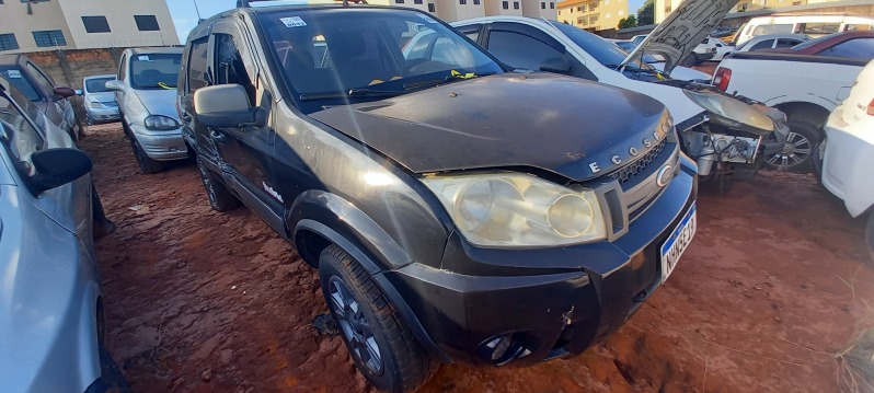 SUCATA APROVEITÁVEL COM MOTOR INSERVÍVEL