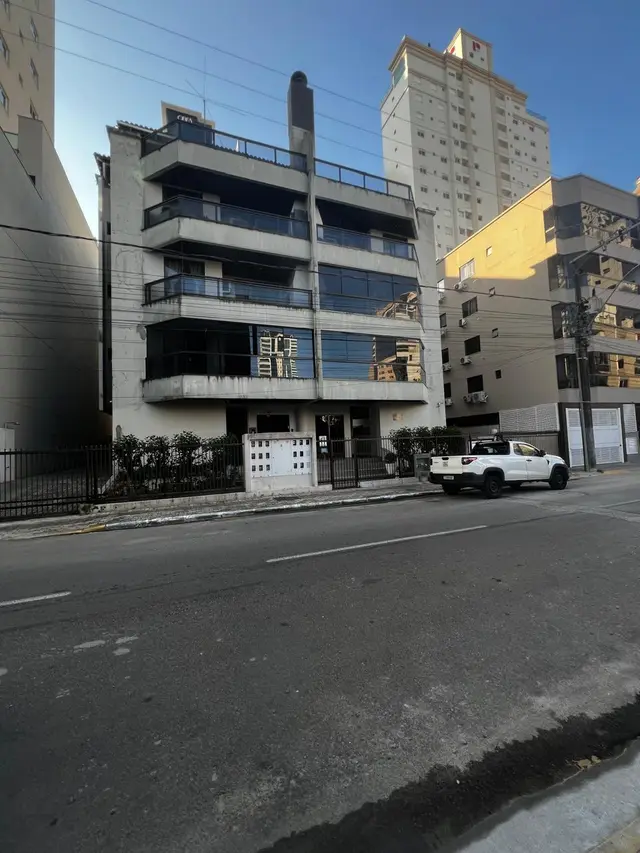 APARTAMENTO COM 241,68M² NO EDIFÍCIO AQUILÉIA EM ITAPEMA/SC