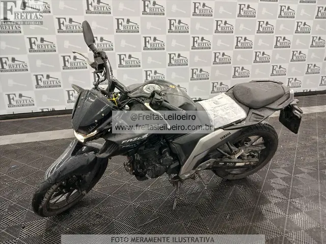 YAMAHA/FZ25 FAZER