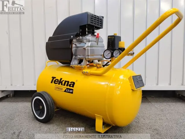 LOTE COM 01 COMPRESSOR DE AR TEKNA CP8550-1C 50L 127V 2,5HP OD300 SEM ACESSÓRIOS 1011005