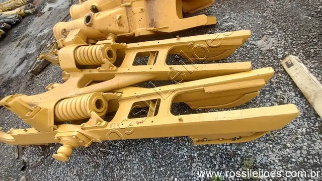 PAR DE TRUQUE CATERPILLAR D6D