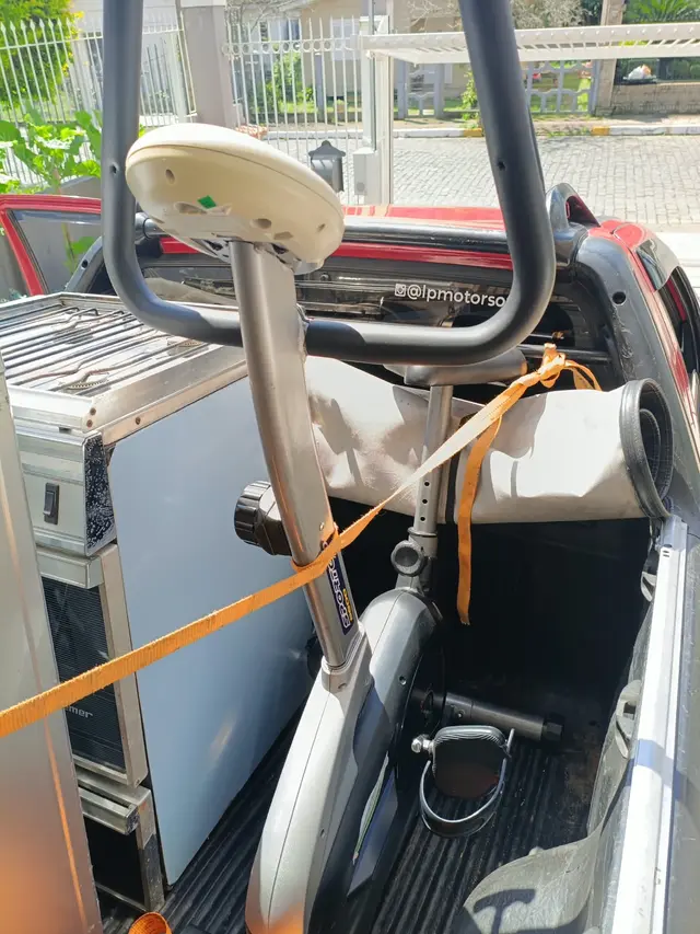 Lote 05 - 01 bicicleta ergonométrica, avaliada em R$500,00