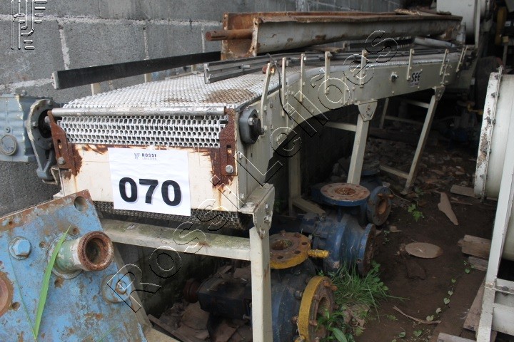 ESTEIRA TRANSPORTADORA C/ MOTORREDUTOR SEW, REL. 1:23,2, POT. 0,75 KW; COMP. 5 M
