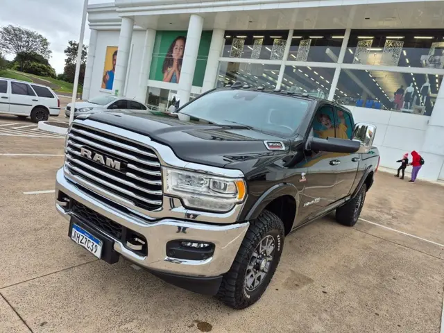 I/RAM 3500 LONGHORN 6.7D