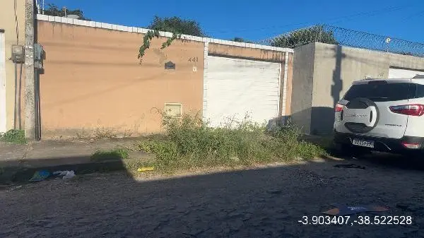 Casa - Área privativa: 80,9 m², Com 2 qt(s) - Localizado(a): RUA SDO A, N. 441, LT 12 QD 02 - ITAITINGA/CE - CEP: 61880000