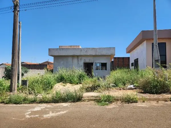 Casa - Área privativa: 75,5 m², Com 2 qt(s) - Localizado(a): RUA PROFESSOR EMERSON APARECIDO CARANDINA, N. 95, LT 18 QD 24 - PORTO FERREIRA/SP - CEP: 13662178