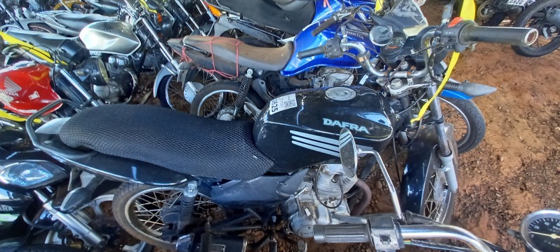 SUCATA APROVEITÁVEL COM MOTOR INSERVÍVEL