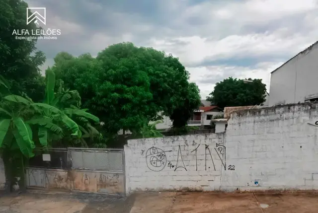 Terreno à Venda