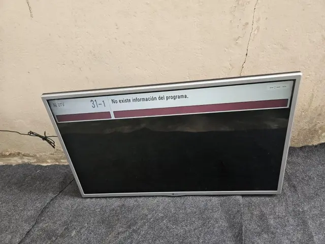TELEVISÃO DA LG DE 32 POLEGADAS - MAIS INFORMAÇÕES NAS FOTOS