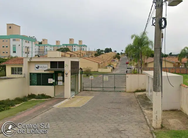 Direitos creditícios sobre Casa nº 09, no Condomínio Residencial Santa Luzia, em Criciúma/SC