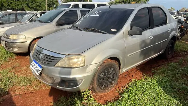 RENAULT LOGAN EXP 16 - 2011/2012 (PRATA)