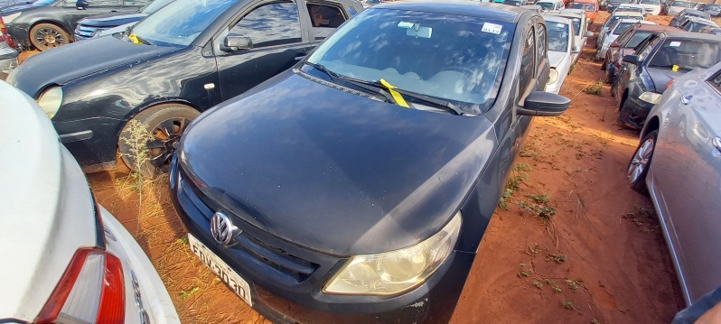SUCATA APROVEITÁVEL COM MOTOR INSERVÍVEL