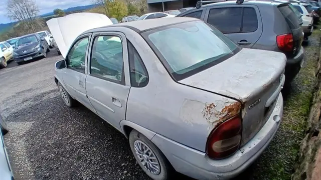 SUCATA GM/CORSA MILENIUM Ano: 2002/2002