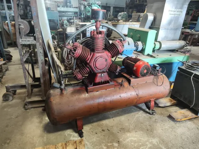 COMPRESSOR WAYNE 60 PÉS