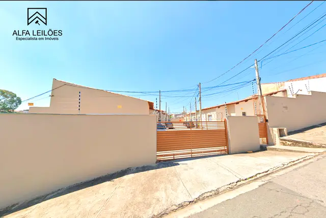 Casa à Venda
