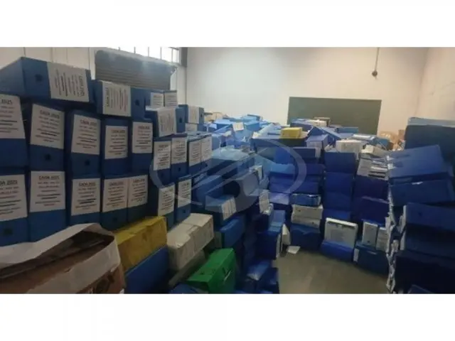 3756 CAIXAS DE PAPÉIS(DOCUMENTOS)