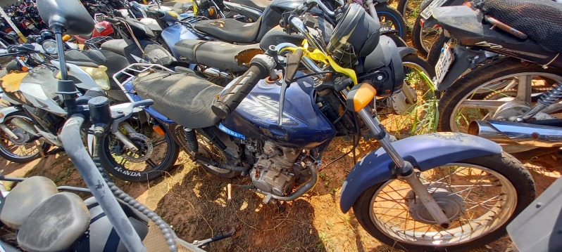 SUCATA APROVEITÁVEL COM MOTOR INSERVÍVEL
