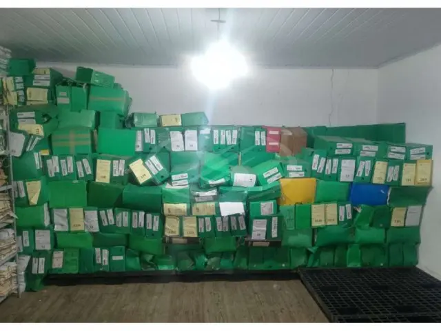 7.000 KG (LOTE) PAPÉIS DIVERSOS COM IMPUREZAS