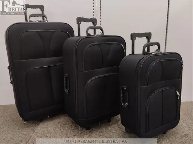 LOTE COM KIT 03 MALAS DE VIAGEM CONTHEY POLIÉSTER PRETA BOLSOS LATERAIS (P
