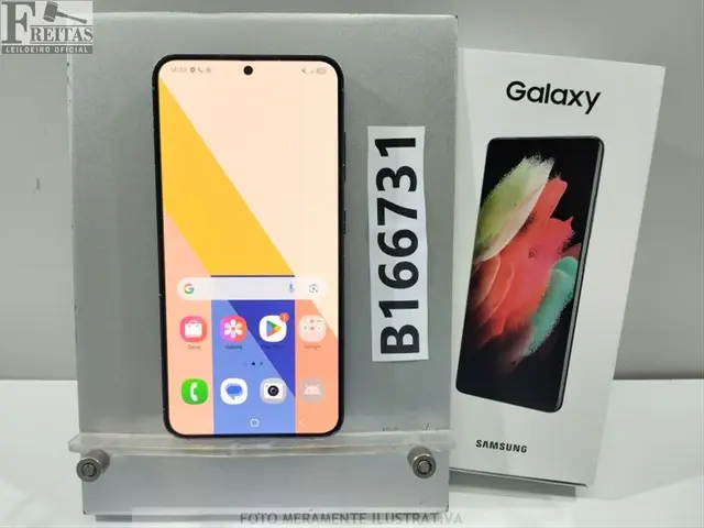 LOTE COM 01 SMARTPHONE SAMSUNG GALAXY S24 SM-S921B/DS 256GB 8GB RAM COM BATERIA RXCX100B5TA