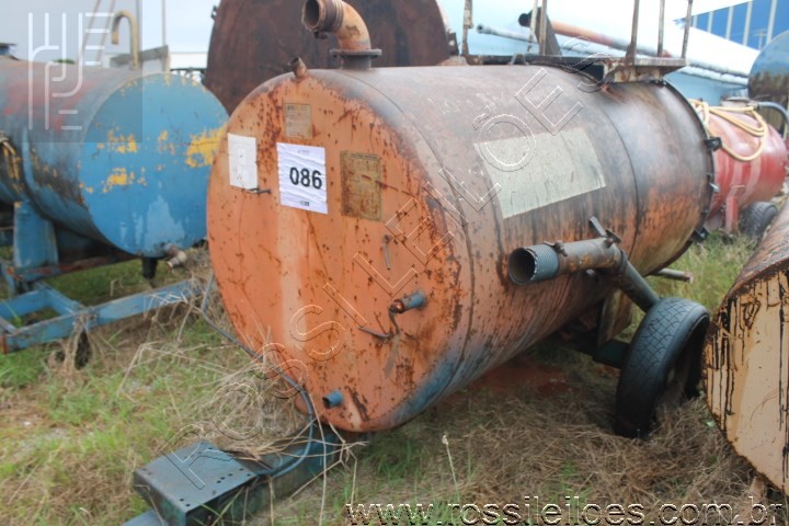 TANQUE - Aprox. 850Kg