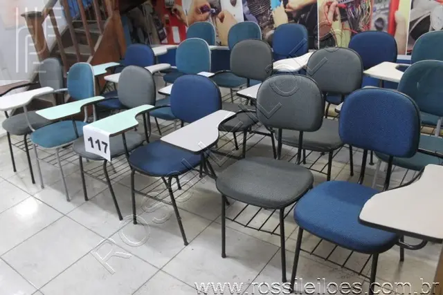 16 CADEIRAS TIPO UNIVERSITÁRIO