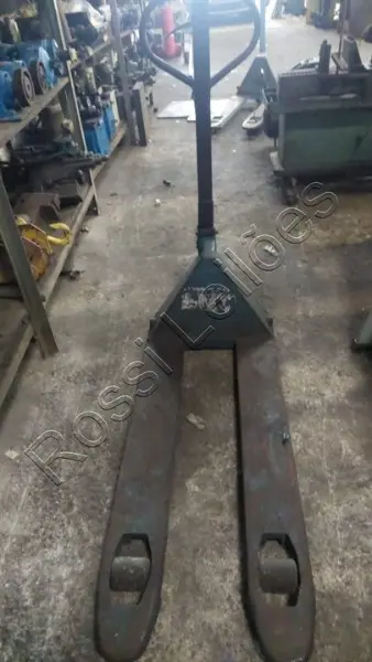 01 UN. PALETEIRA MANUAL CAPAC. 2TON. - NO ESTADO