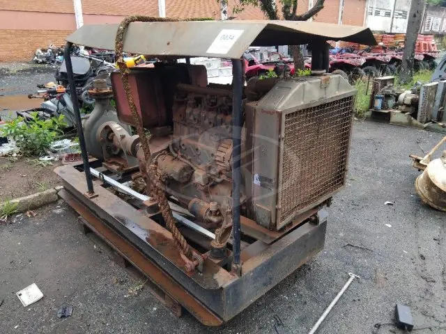 MOTOBOMBA ESTACIONÁRIA A DIESEL