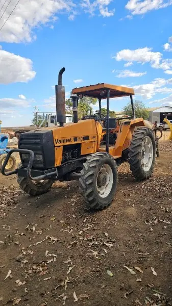 TRATOR MARCA: VALMET; MODELO/TIPO: 980; TRAÇÃO: 4X4; MOTOR TURBO