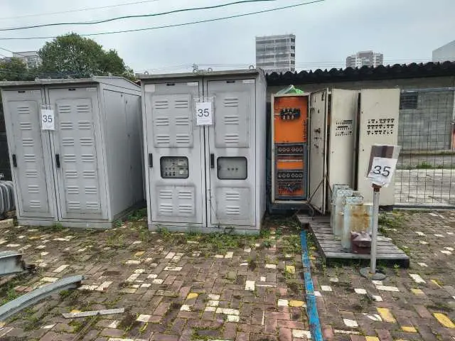 Cubículos retificadores e quadros de força