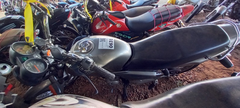 SUCATA APROVEITÁVEL COM MOTOR INSERVÍVEL