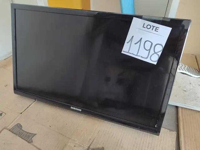 LEILÃO DOS BENS DE APARTAMENTO DECORADO DEPÓSITO TEGRA REF 165