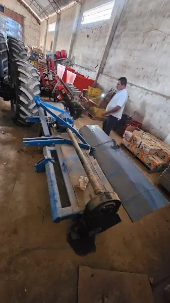 ROTATIVA / ENXADA ROTATIVA AGRÍCOLA PARA PREPARO DO SOLO - EQUIP. FUNCIONANDO