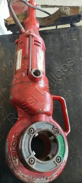 ROSQUEADEIRA ELÉTRICA PORTATIL RIDGIDMOD. 700 - 110V - NO ESTADO