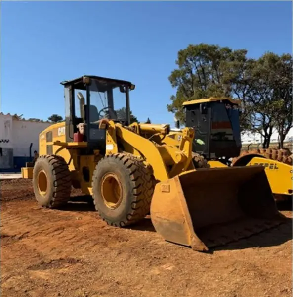 veja o vídeo!! PÁ CARREGADEIRA MARCA CATERPILLAR