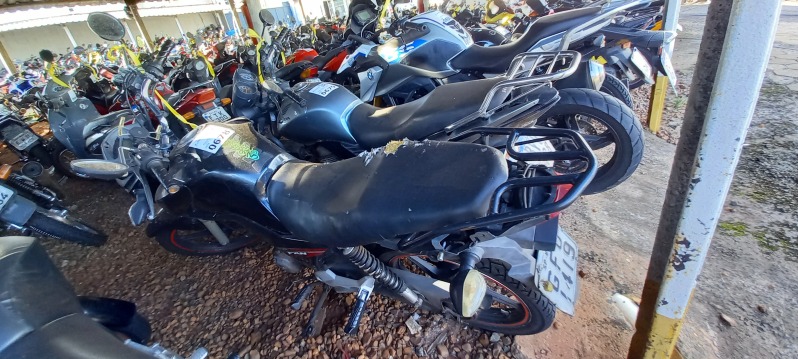 SUCATA APROVEITÁVEL COM MOTOR INSERVÍVEL