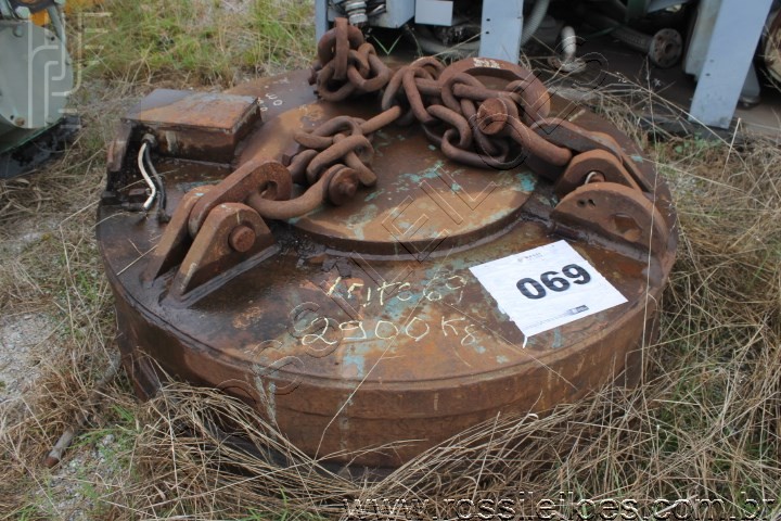 IMÃ - Aprox.2.900 Kg
