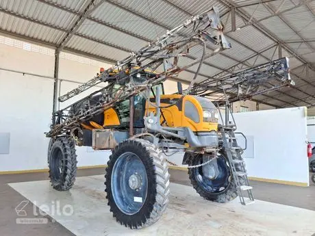 PULVERIZADOR - VALTRA MODELO BS3020H