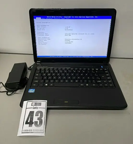 NOTEBOOK POSITIVO MASTER COM INTEL I3, 4GB DE MEMÓRIA E HD 320GB + FONTE - FUNCIONANDO