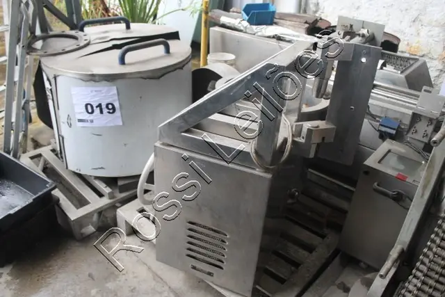 EQUIPAMENTOS, COLUNAS DE MÁQUINAS E PEÇAS INDUSTRIAIS EM AÇO INOX - NO ESTADO