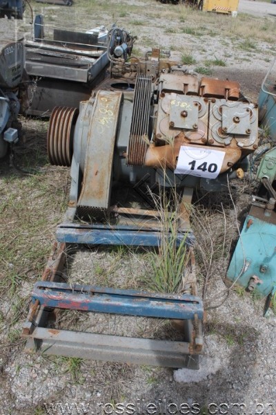 BOMBA DE OLEO - Aprox. 650Kg