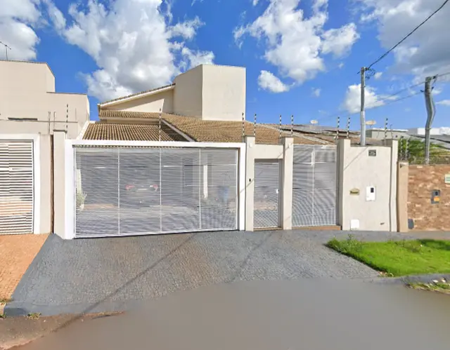 Casa com 306,40 m² - Residencial Interlagos