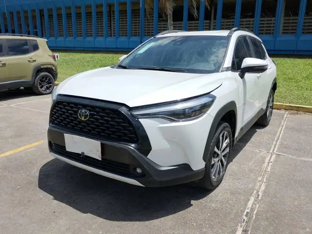 TOYOTA - CCROSS XRE 20
